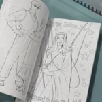 ⁦كراسة تلوين A Twisted Tale⁩ - الصورة ⁦2⁩