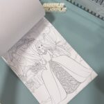 ⁦كراسة تلوين A la moda Disney⁩ - الصورة ⁦2⁩