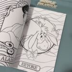 ⁦كتاب تلوين Disney Portrait Colouring⁩ - الصورة ⁦2⁩
